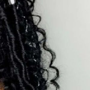 Meet your Posher, Chloe